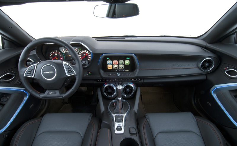 Chevrolet Camaro SS 2016 салон