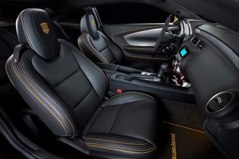 Chevrolet Camaro 2010 салон