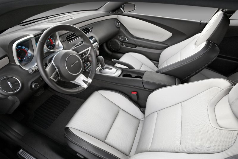 Chevrolet Camaro 2011 Interior