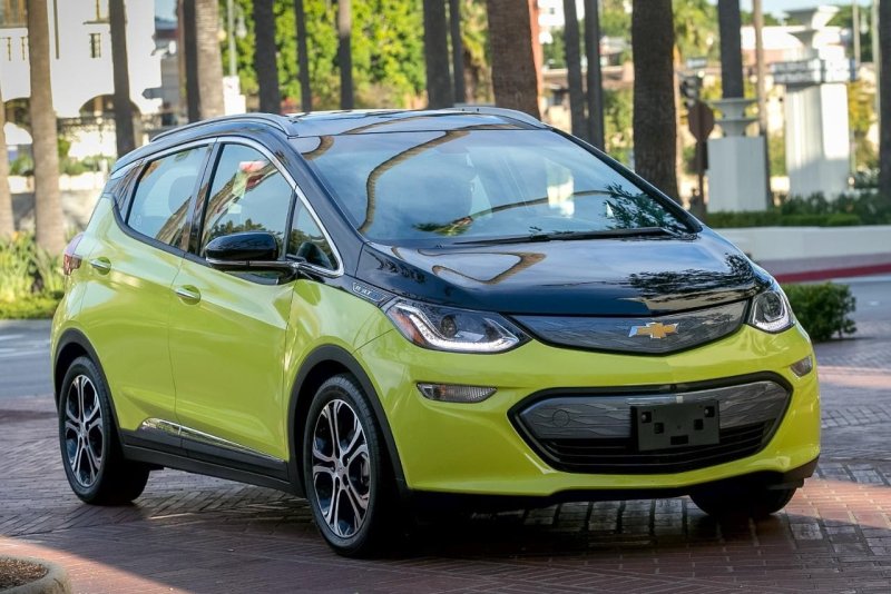 Chevrolet электромобиль Bolt