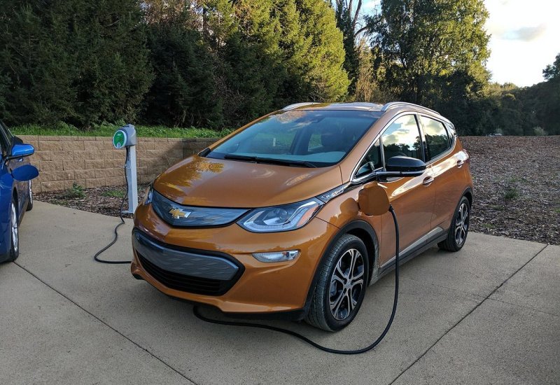 Chevrolet электромобиль Bolt
