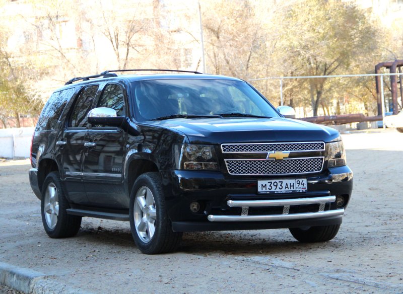 Chevrolet Tahoe Black 2012