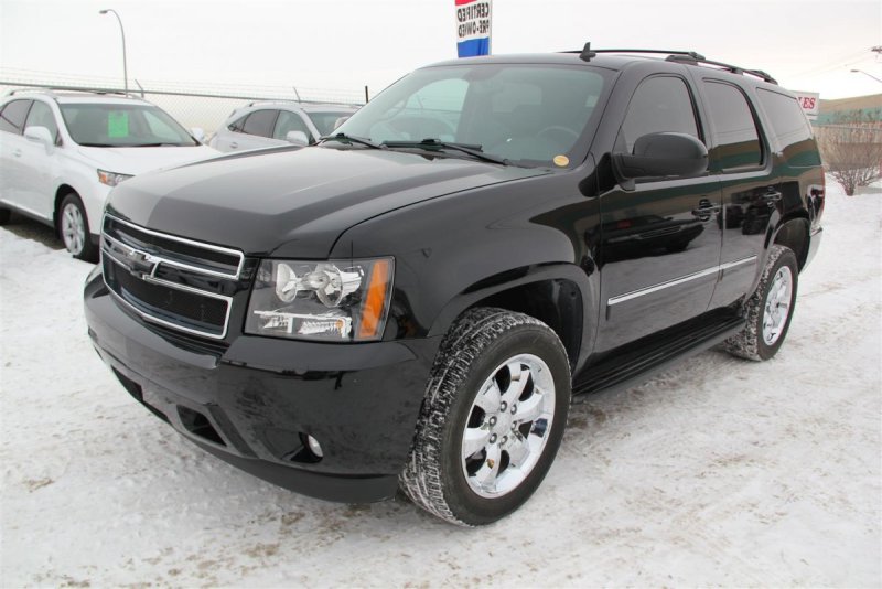 Chevrolet Tahoe 900