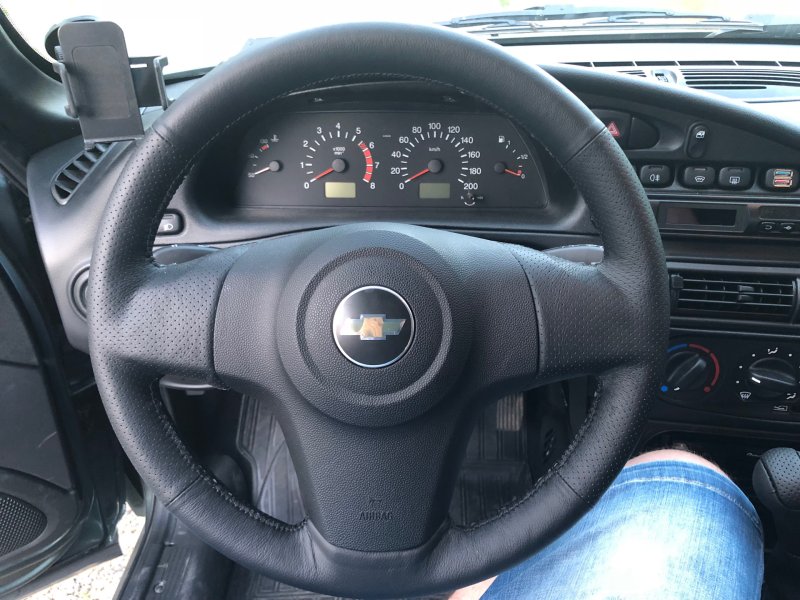 Chevrolet Niva руль