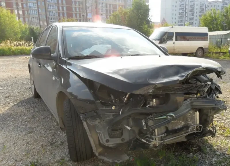 Chevrolet Cruze битые