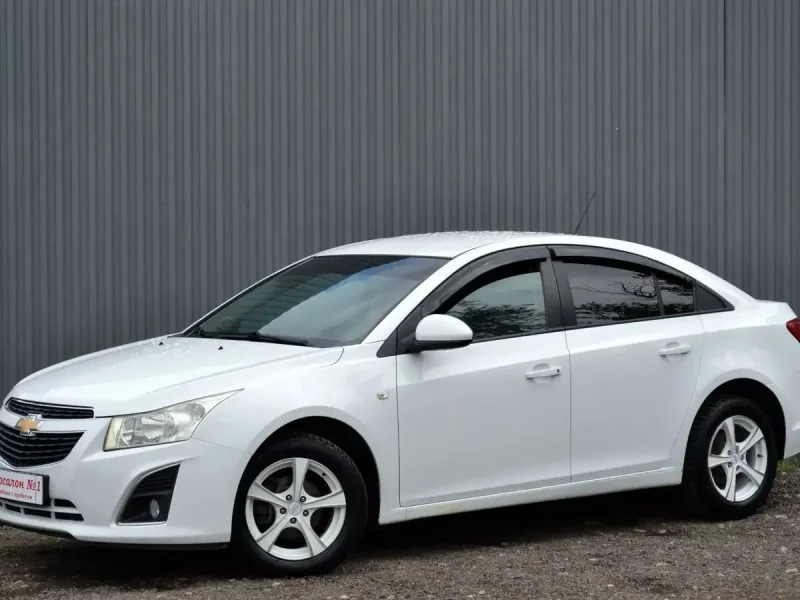 Chevrolet Cruze 2013 седан