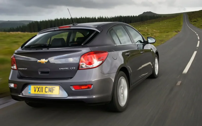 Chevrolet Cruze 2012 хэтчбек