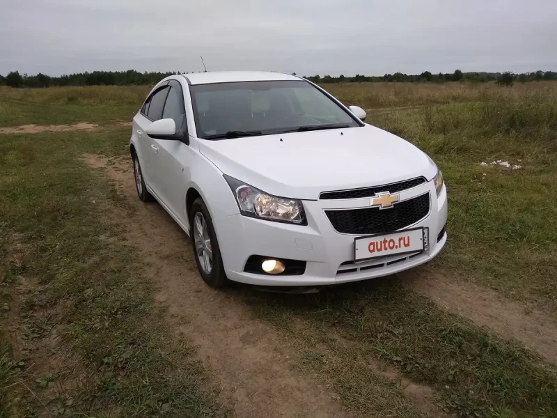 Chevrolet Cruze 2010 белый
