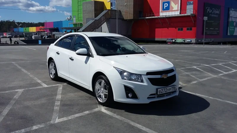 Chevrolet Cruze 2012 белый