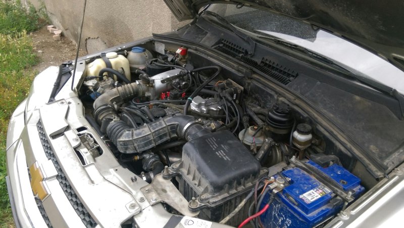 Chevrolet Niva GLX мотор