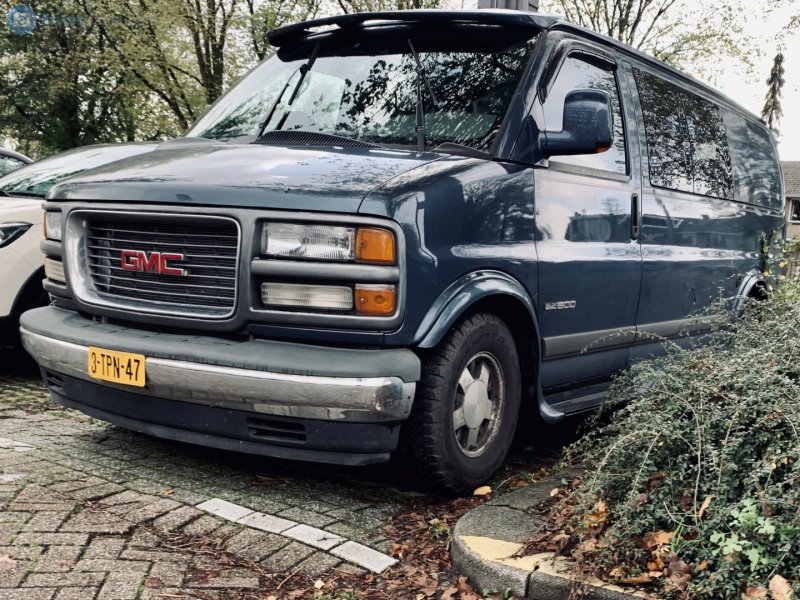 GMC Savana Explorer 2020