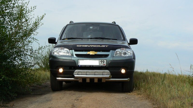 Шевроле Нива спереди 2009