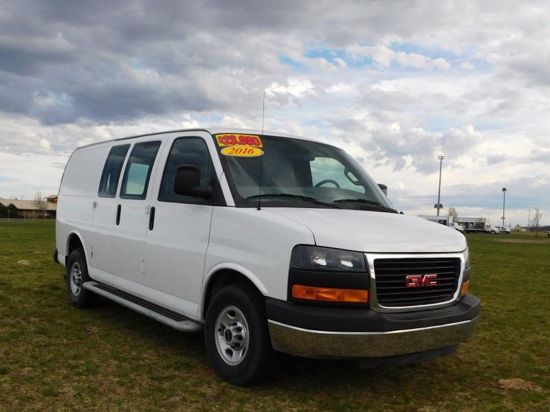 Минивэн GMC Savana