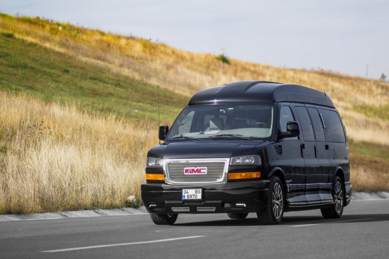 Фургон GMC Savana