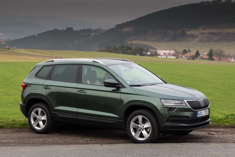 Skoda Karoq зеленый