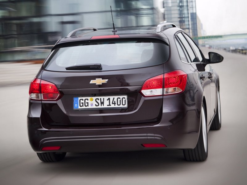 Chevrolet Cruze универсал 1.8