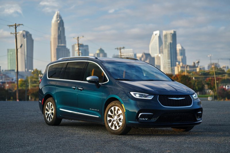 Chrysler Pacifica 2021 салон