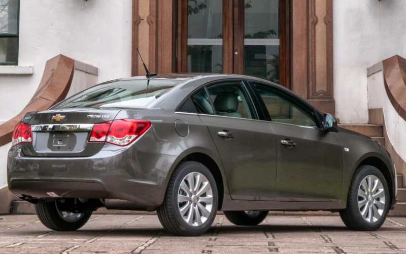 Chevrolet Cruze 2014 седан
