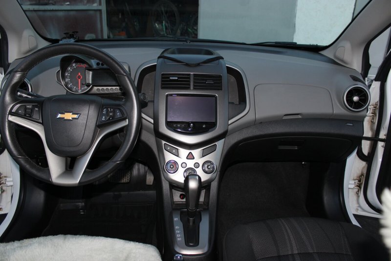 Chevrolet Aveo 2012 салон