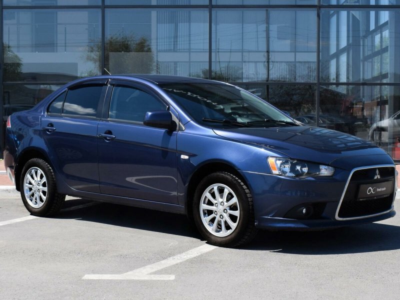 Mitsubishi Lancer 10 хэтчбек