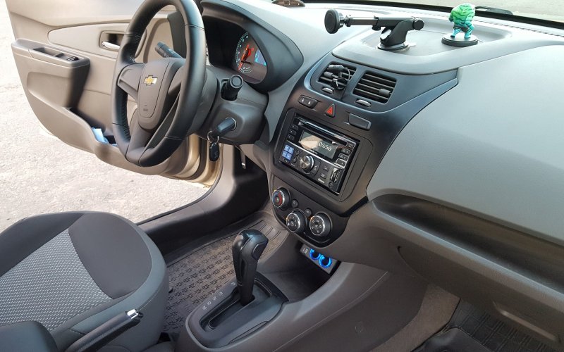 Chevrolet Cobalt салон
