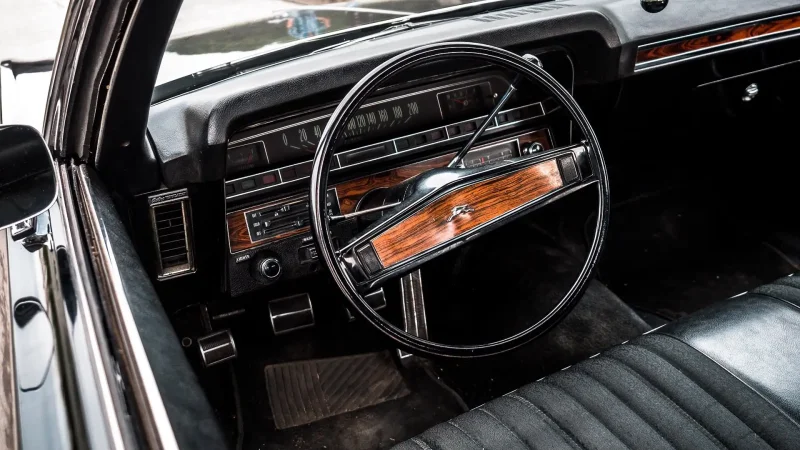 Chevrolet Impala салон