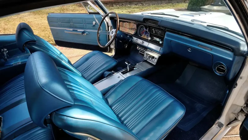 Chevrolet Impala 1966 салон