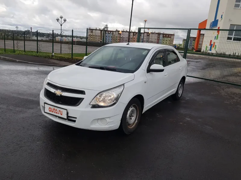 Chevrolet Cobalt II седан