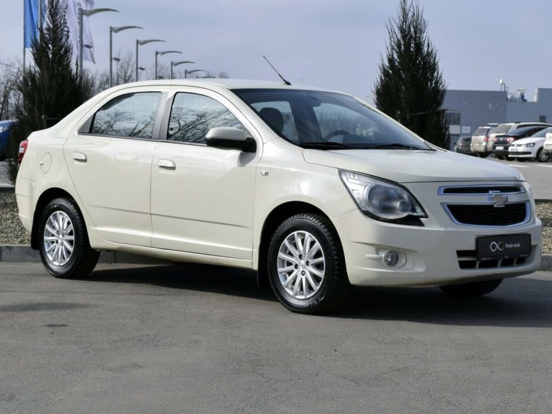 Chevrolet Cobalt седан II 1.5
