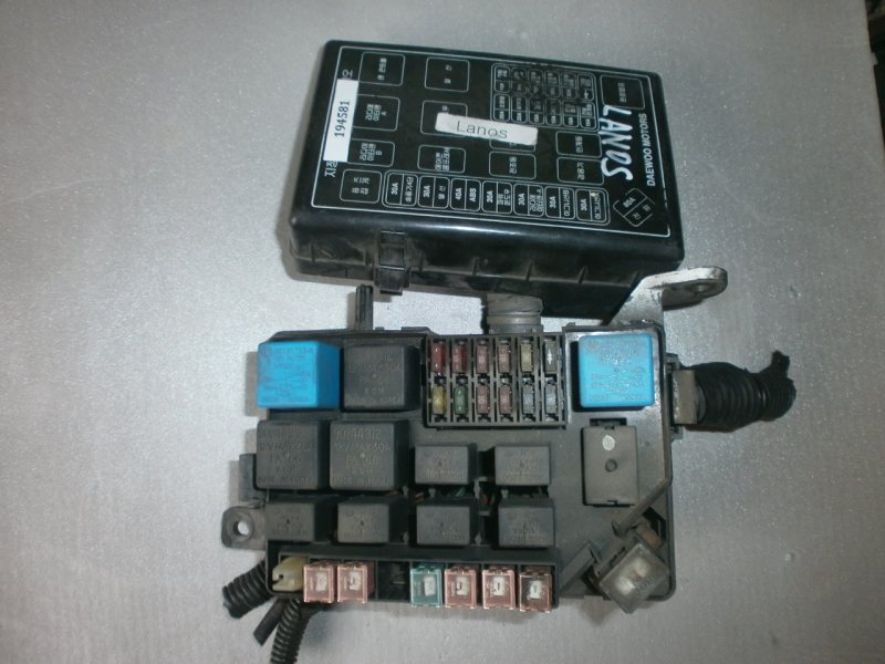 Блок реле ЗАЗ шанс 1.5