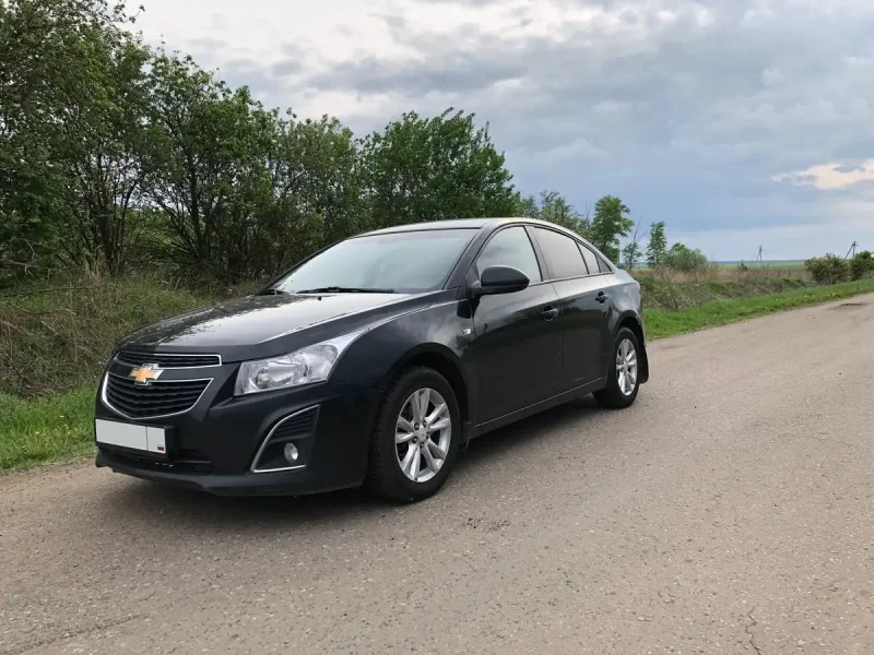 Chevrolet Cruze 2012 седан