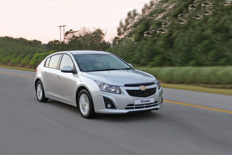 Chevrolet Cruze 2012 хэтчбек