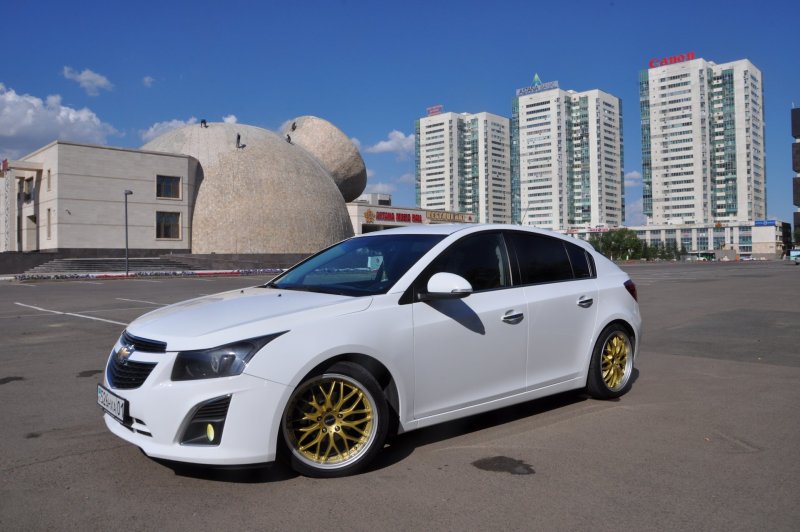 Chevrolet Cruze хэтчбек