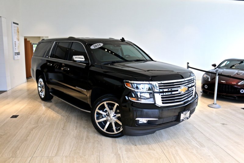 Chevrolet Suburban 2016
