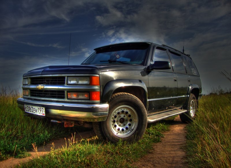 Chevrolet Suburban 2012