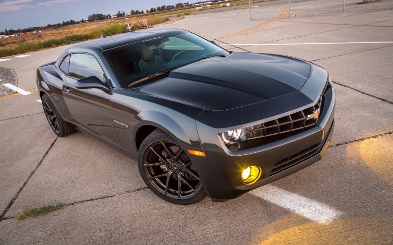 Chevrolet Camaro серая