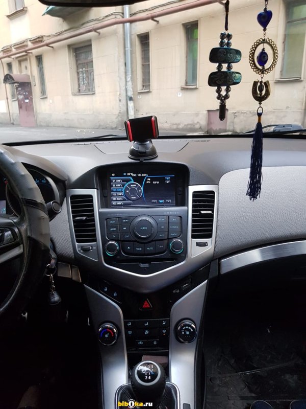 Chevrolet Cruze седан 2011 г
