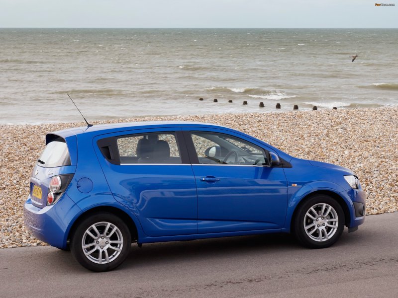 Chevrolet Aveo t250 хэтчбек