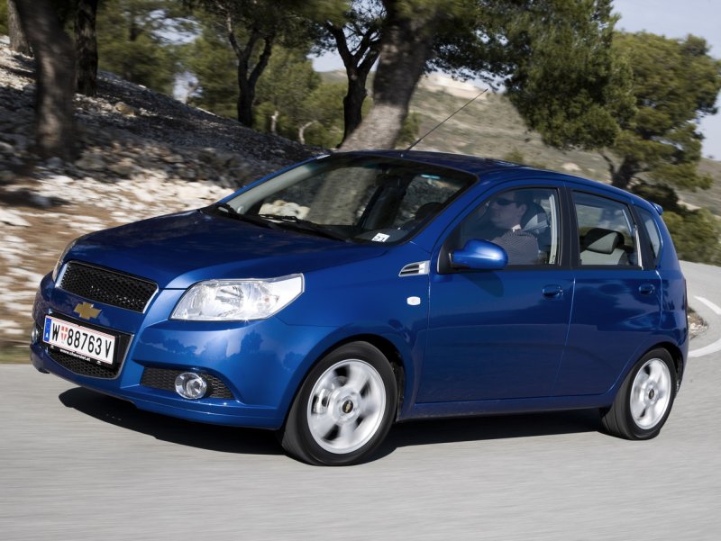 Chevrolet Aveo t300 хэтчбек
