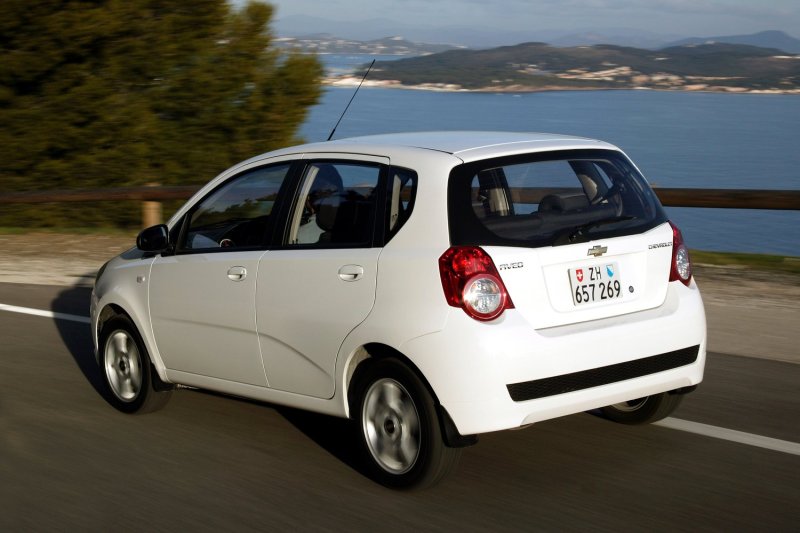 Chevrolet Aveo 2012 хэтчбек