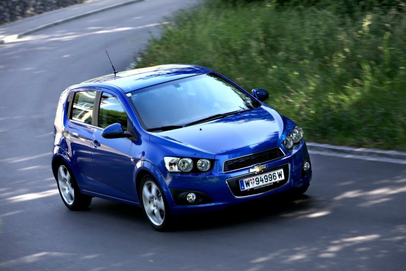 Chevrolet Aveo 2012 хэтчбек