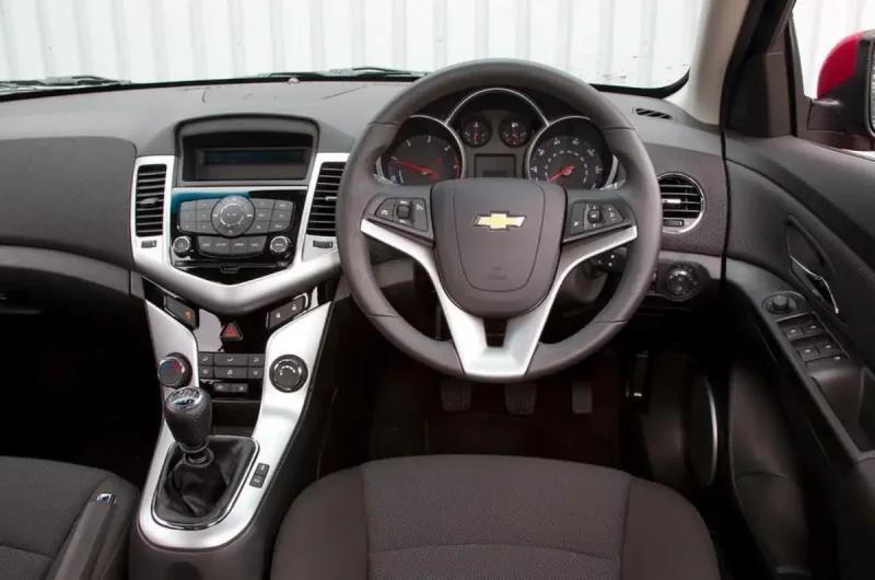 Chevrolet Cruze 2012 седан салон