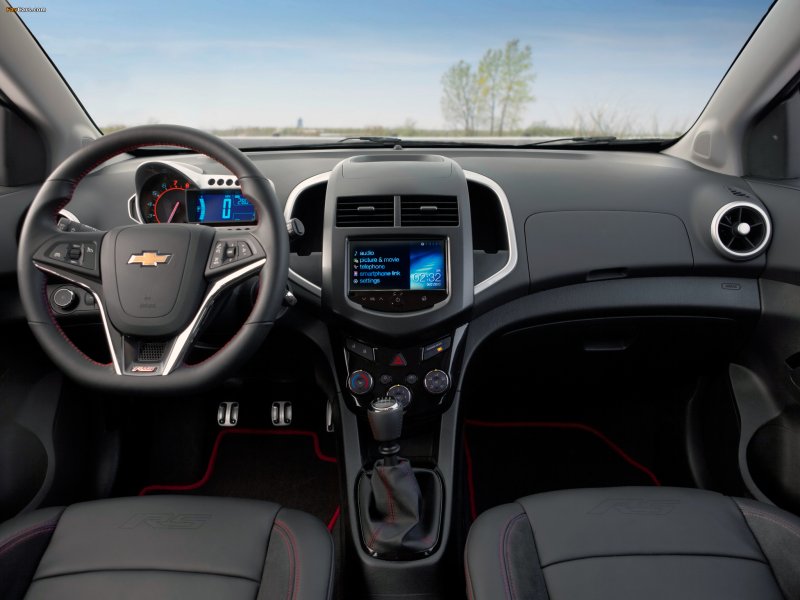 Chevrolet Aveo t300 1.6