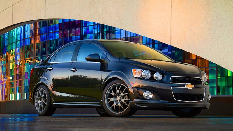 Chevrolet Sonic RS хэтчбек