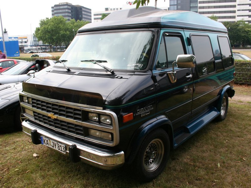 Chevrolet Шеви Ван 2020