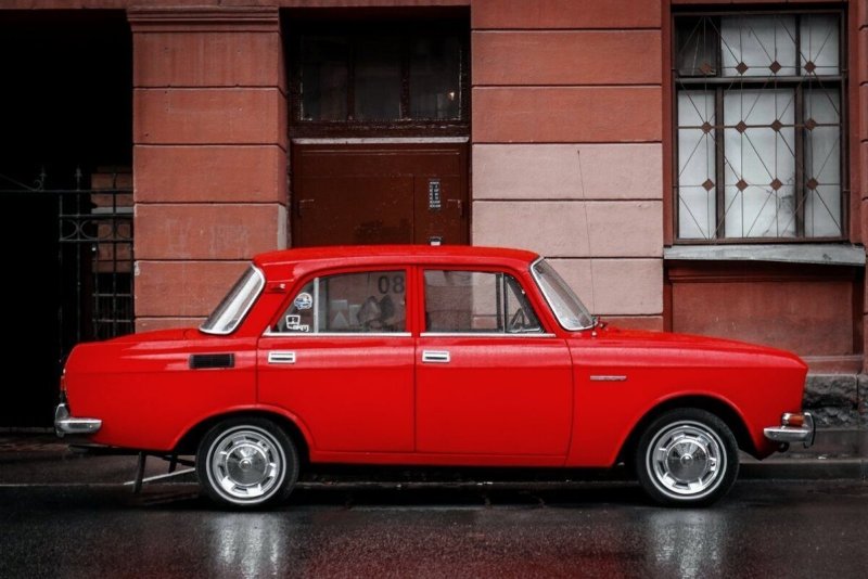 Москвич 2140 красный