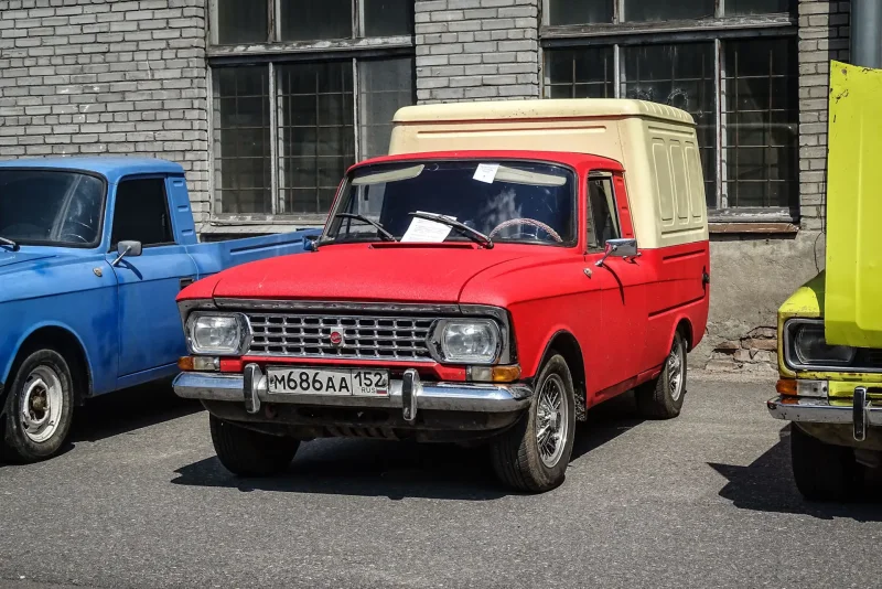 Москвич ИЖ 2715