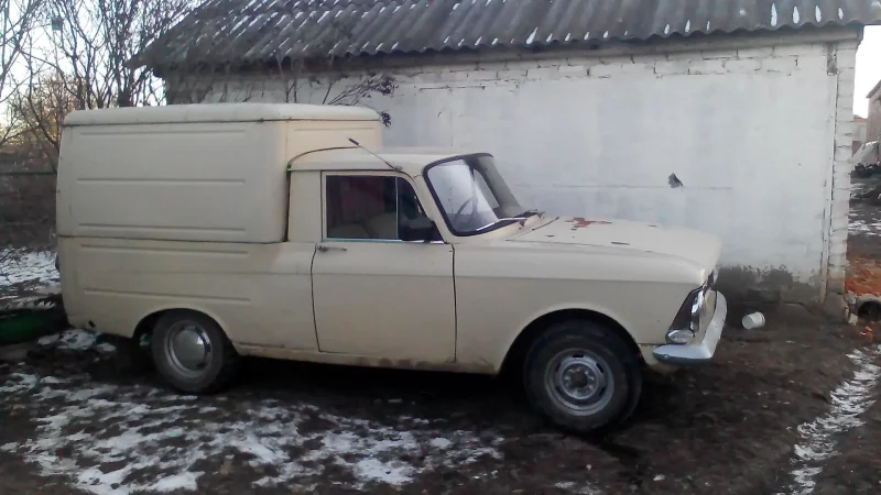 Москвич ИЖ 2715