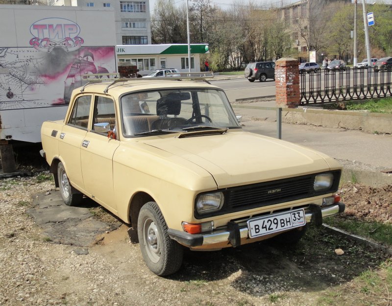 АЗЛК-412 «Москвич» сзади