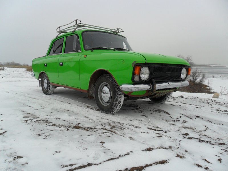 Синий Москвич